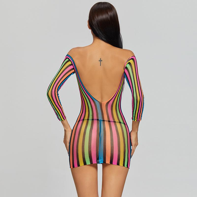 Colorful long sleeves, buttock wrapped one-piece, sexy short skirt